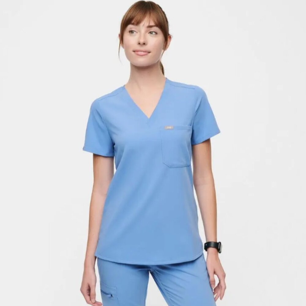 FIGS Catarina Scrub Top